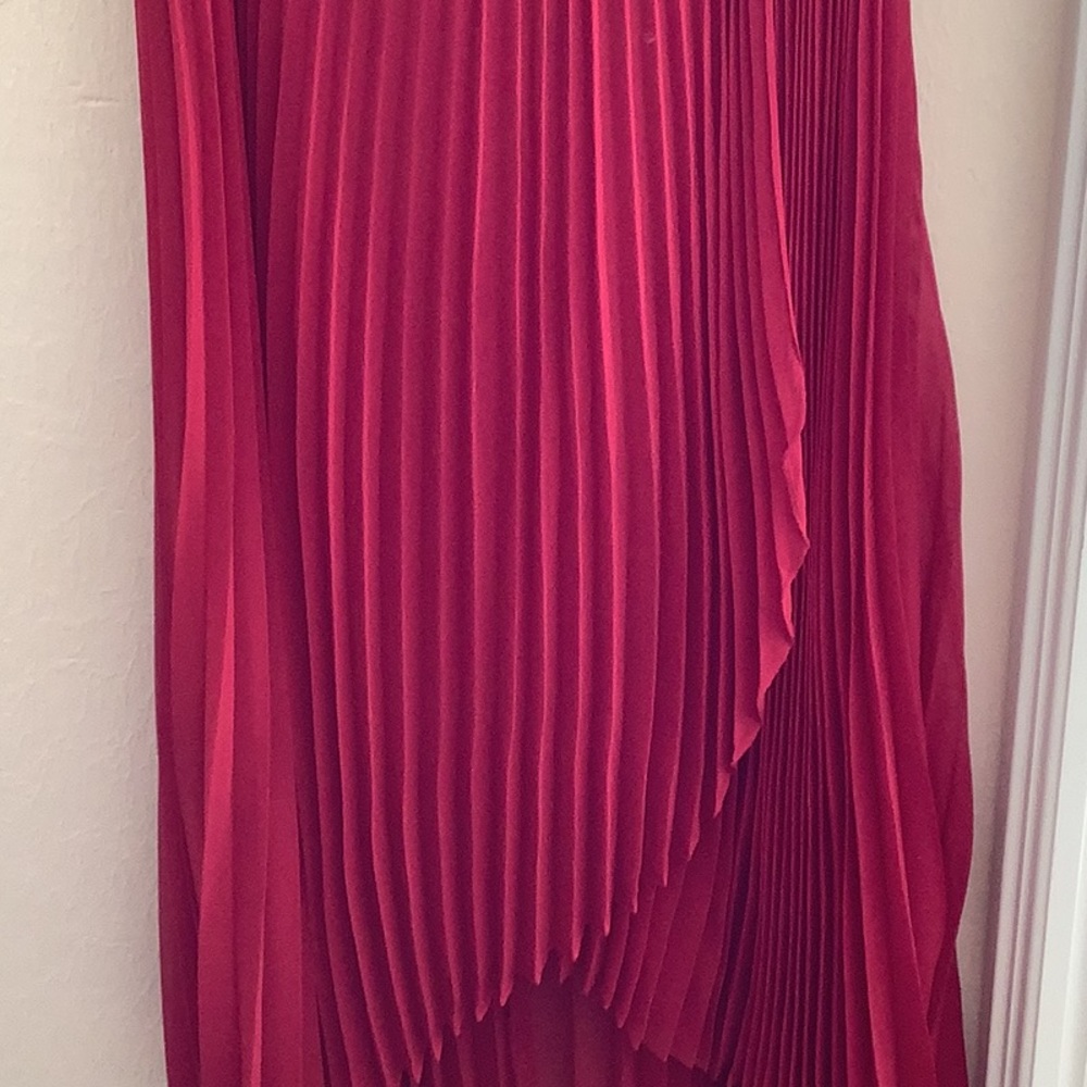 Gorgeous Red Dress 🖤🖤❤️NWT by WHBM - Picture 12 of 13